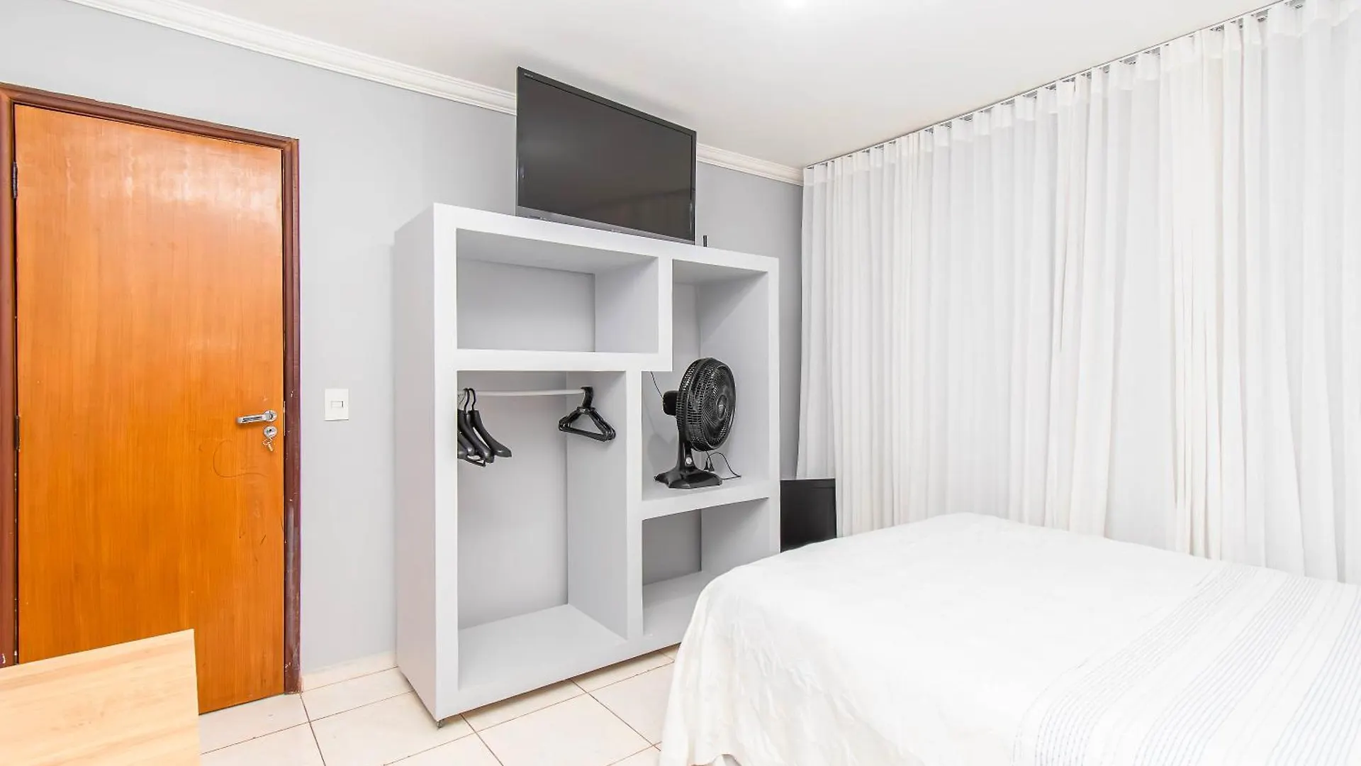 Quarto Em Casa Compartilhada No Centro De Brasilia Homestay